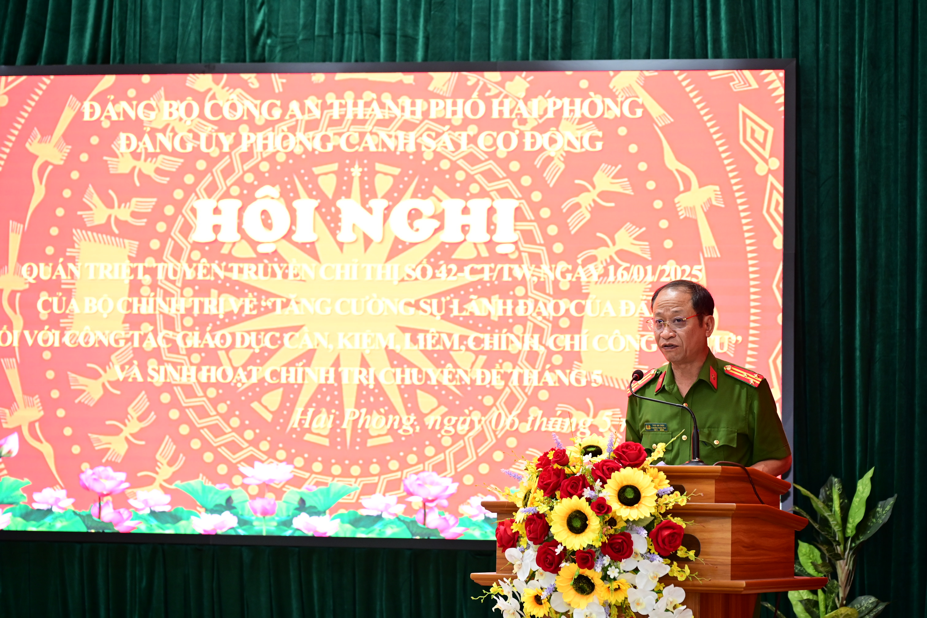 Đảng ủy Phòng Cảnh sát cơ động CATP: Triển khai Chỉ thị 42 của Bộ Chính trị